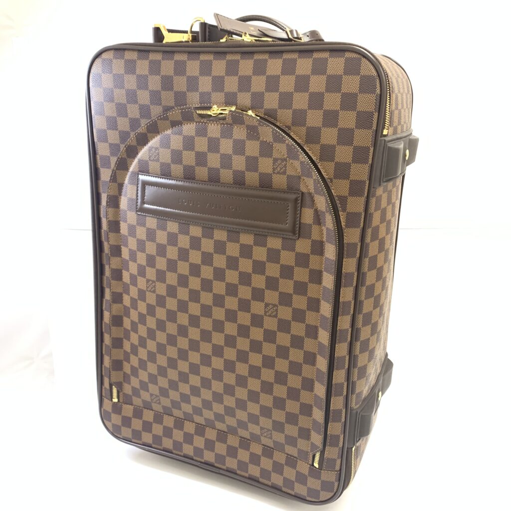 Louis Vuitton (ルイヴィトン) ぺガス55 キャリーケースの買取実績