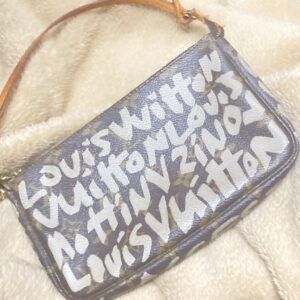 Louis Vuitton ルイヴィトン グラフィット アクセソワール M92192