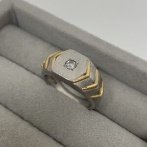 Pt900ベースK18メレダイヤ付きリング