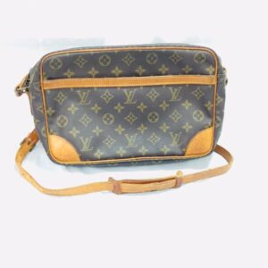 ルイヴィトン トロカデロ30 モノグラム ショルダーバッグ
