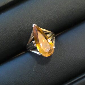 K18スピネル付きリング