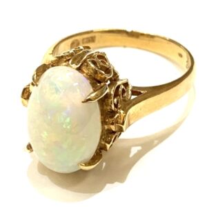 K18 ホワイトオパール付きリング