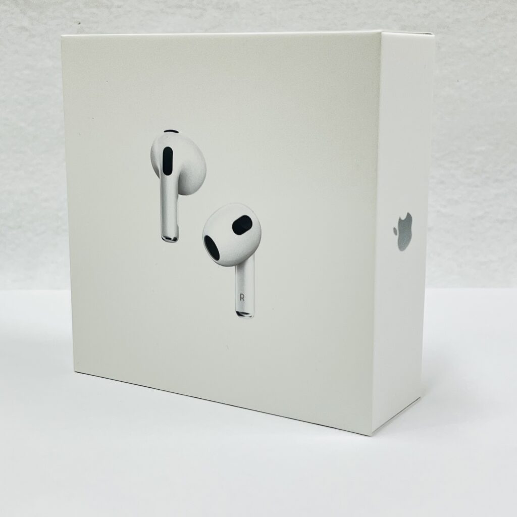 Apple AirPods(第3世代) MME73J/A ヘッドホン・イヤホン 新品未開封の