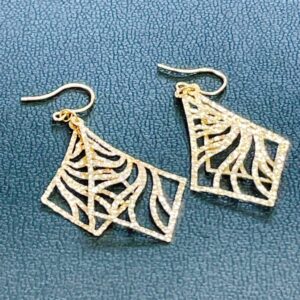 K18デザインピアス