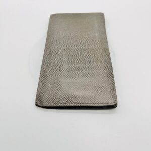 LOUIS VUITTON  タイガ ポルトフォイユ