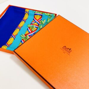 Hermès エルメス スカーフ カレ 90