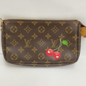 Louis Vuitton ポシェット・アクセソワール モノグラム チェリー