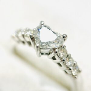 PT900 ハートシェイプダイヤ 0.673ct リング