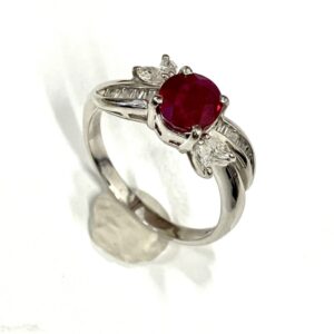 Pt900 1.43ctルビー＆0.27ctメレダイヤモンド付きリング