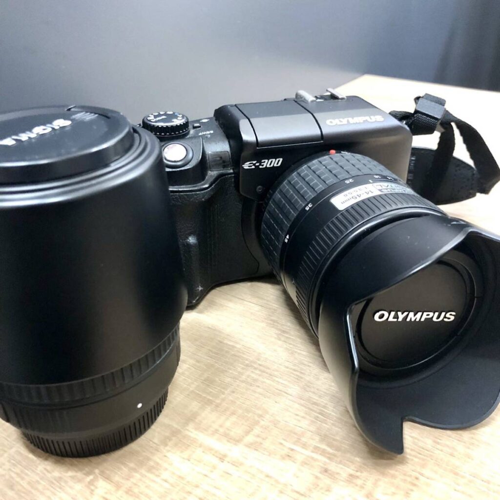 SIGMA レンズ付属 OLYMPUS E-300 一眼レフカメラ