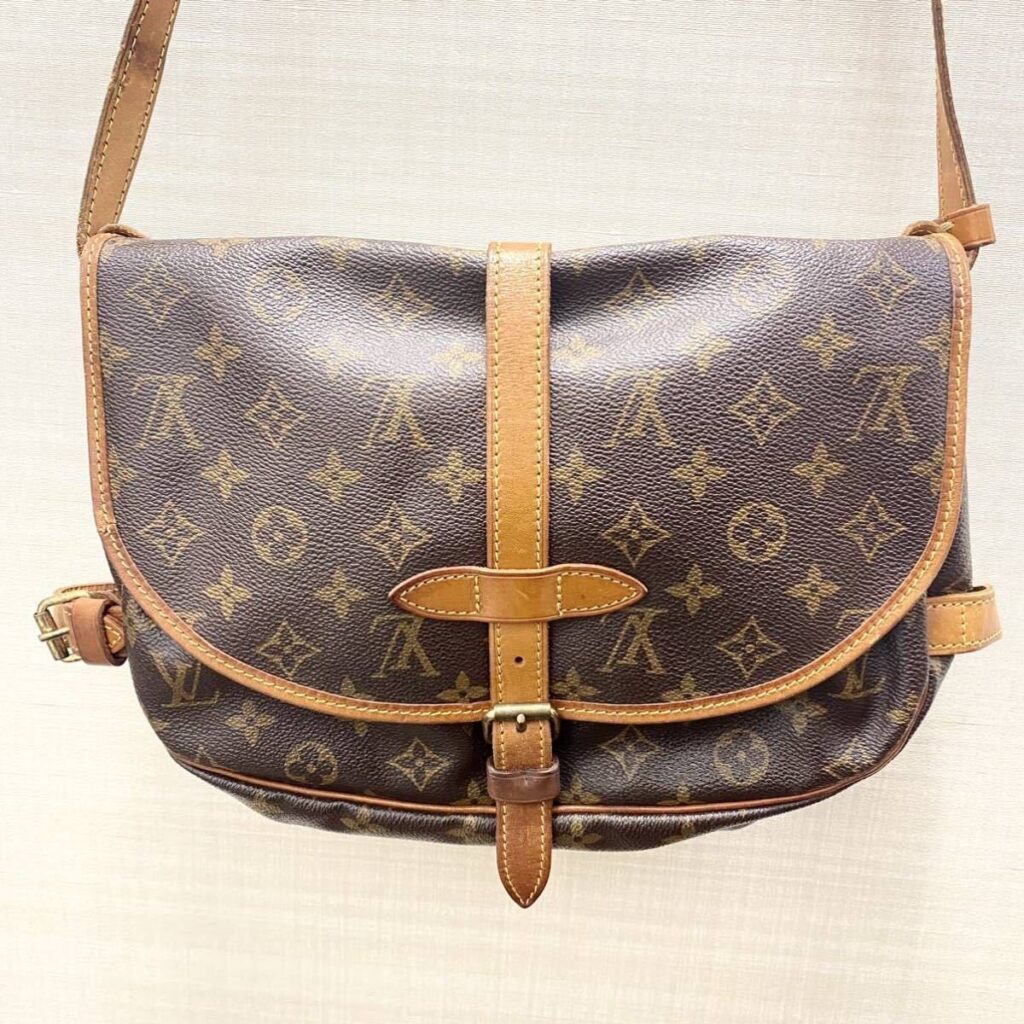 LOUIS VUITTON ルイヴィトン ソミュール モノグラム VI0962