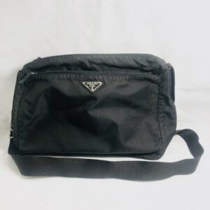 PRADA プラダ ロゴプレートショルダーバッグ