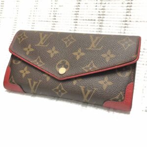 LOUIS VUITTON ポルトフォイユ・サラ レティ―ロ スリーズ M61184