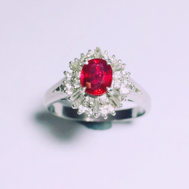 Pt900 リング ルビー 0.85ct メレ0.41ct