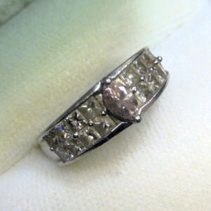 Pt850 ローズクォーツ メレダイヤ リング