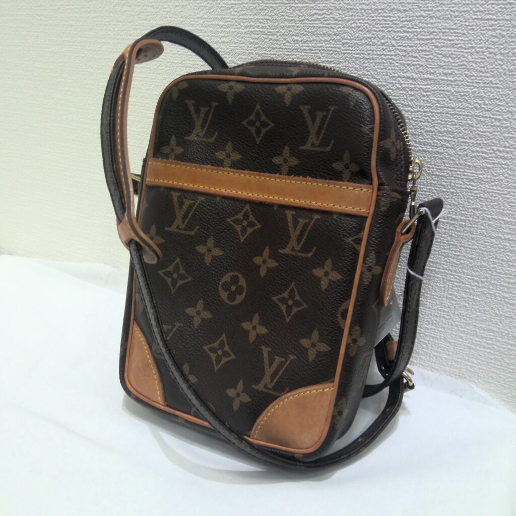 Louis Vuitton ダヌーヴ モノグラム