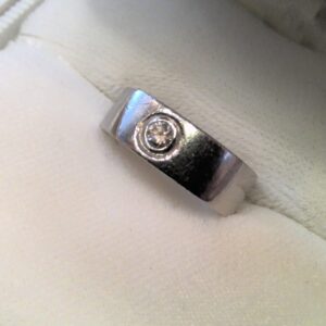 Pt900メレダイヤ付きリング