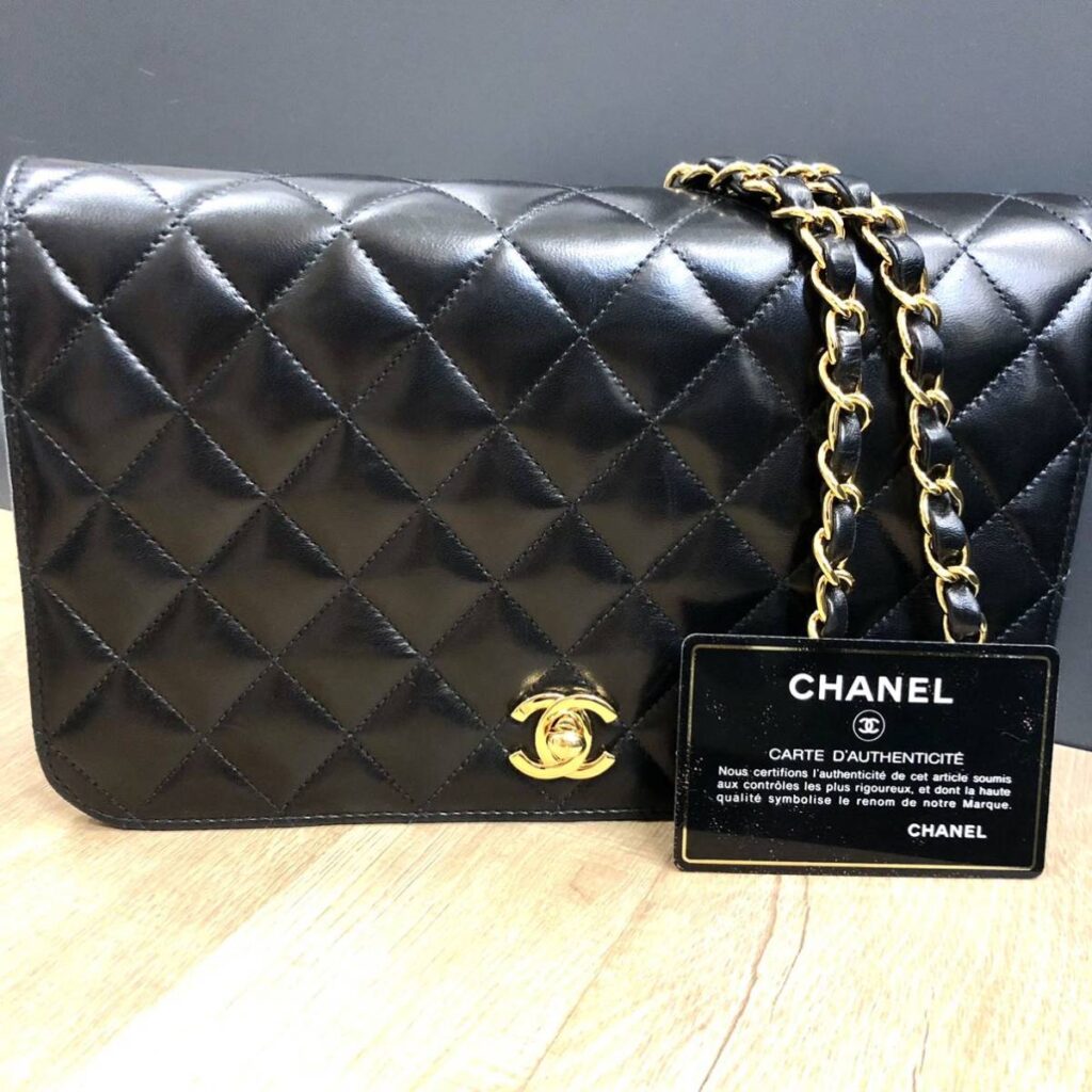 CHANEL シャネル マトラッセ ショルダーバッグ