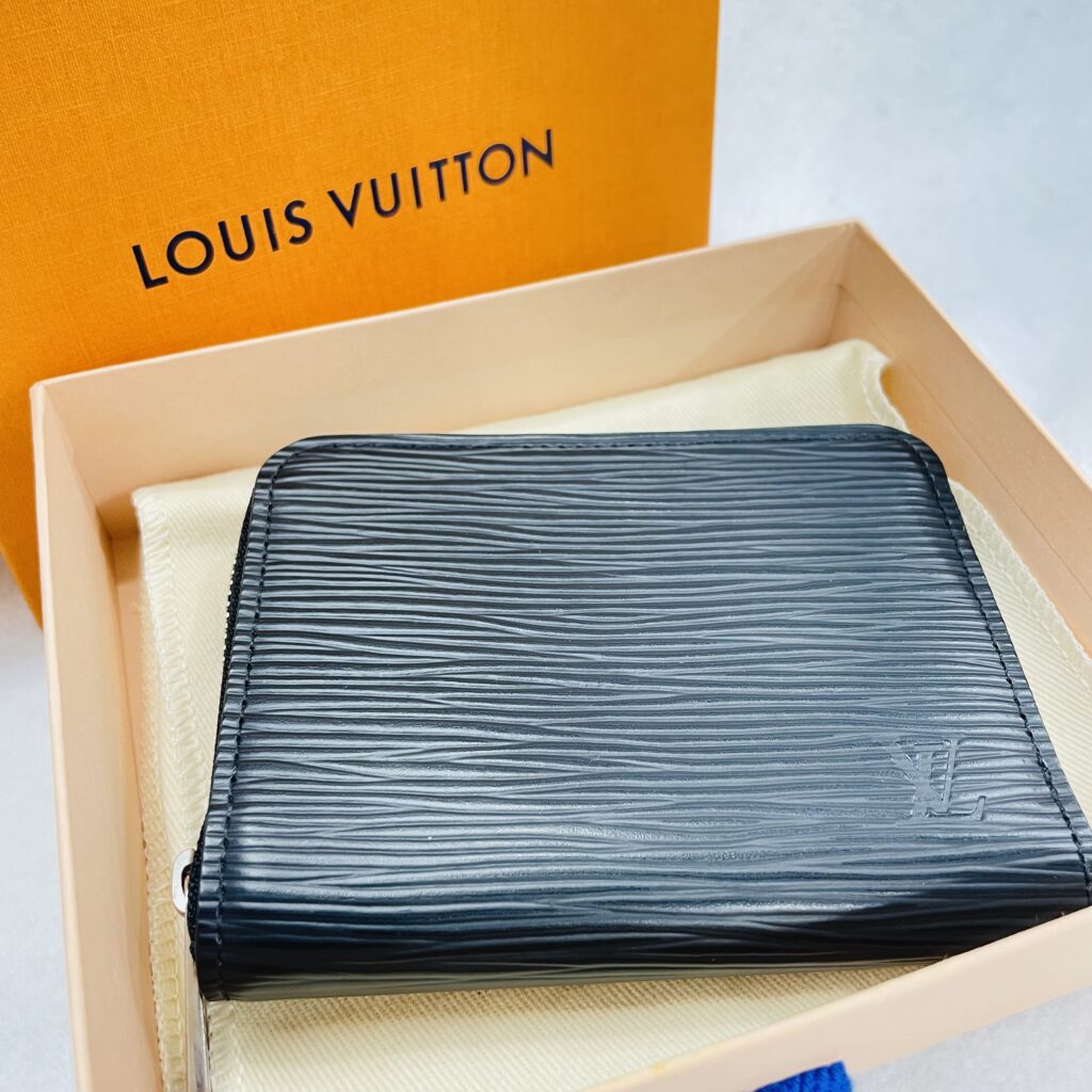 Louis Vuitton ルイヴィトン  エピ ブラック ジッピーコインケース 財布 RA3189