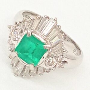 Pt900 エメラルド メレダイヤ リング