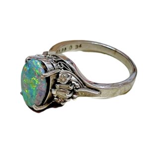 Pt900 リング ボルダーオパール