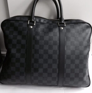 LOUIS VUITTON グラフィット　ビジネスバック