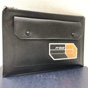 PRADA / サフィアーノ クラッチバッグ
