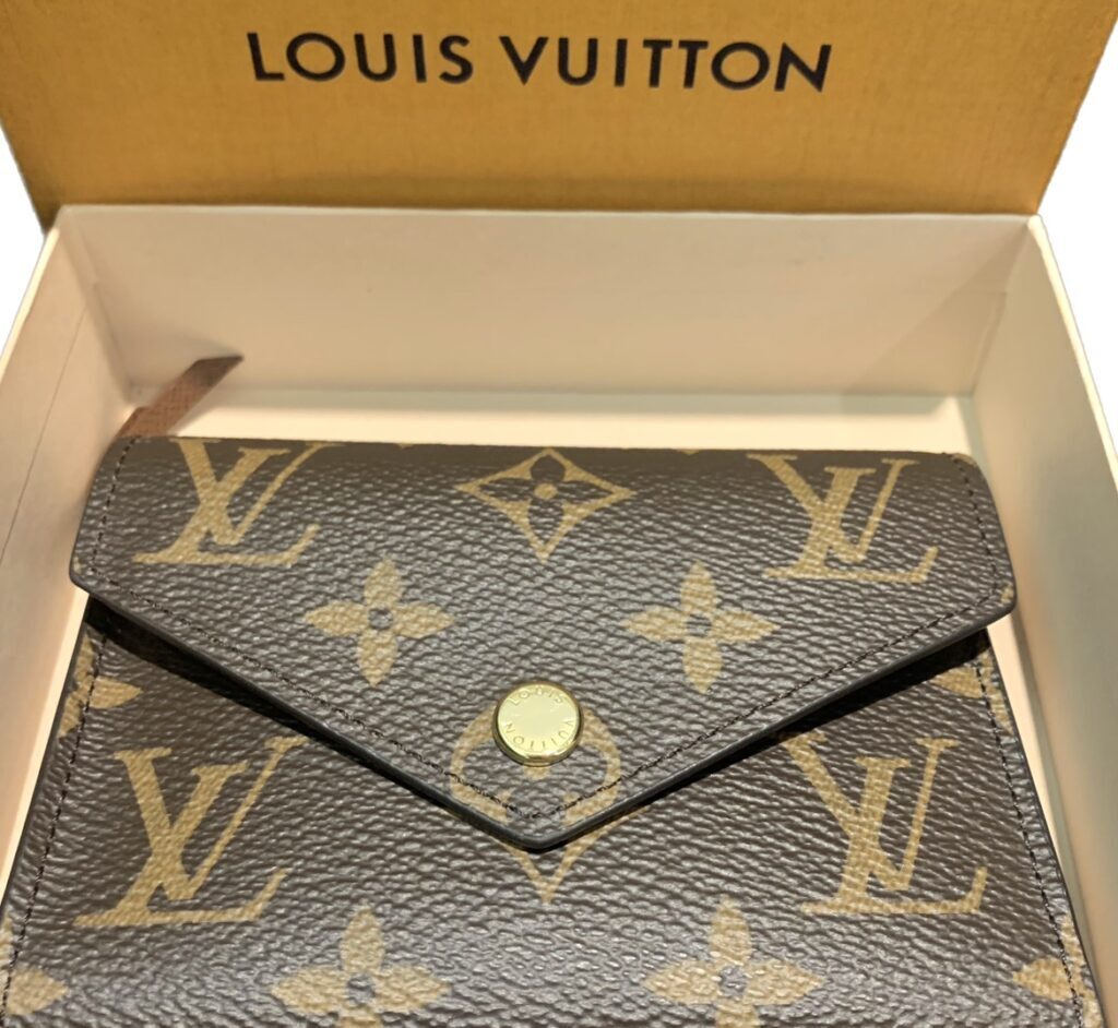 Louis Vuitton　モノグラム　　ポルトフォイユ・ヴィクトリーヌ