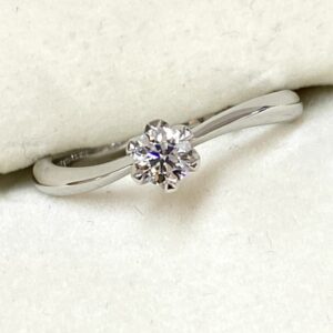 Pt900 プラチナ ダイヤリング