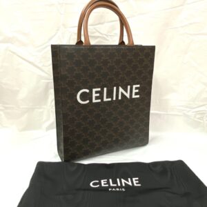 CELINE セリーヌ バーティカルカバ トリオンフ