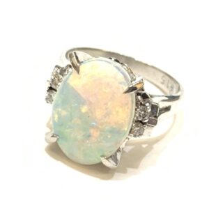 Pt900 ホワイトオパールリング