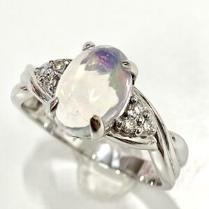 Pt900 1.21ctオパール＆0.23ctメレダイヤモンド付きリング