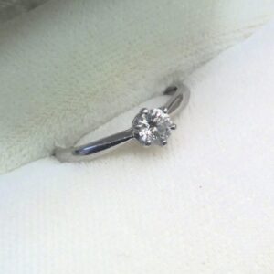 Pt900 ダイヤ付きリング