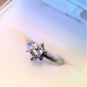 Pt900 ダイヤ付き リング