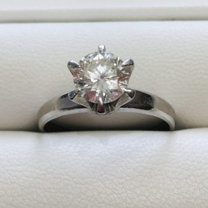 pt900 リング 1.15ctダイヤ 石付き