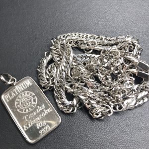 プラチナインゴット10gとネックレス