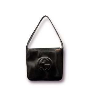 GUCCI インターロッキングG パテントレザー ショルダーバッグの