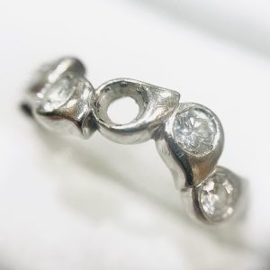 PT900 メレダイヤリング