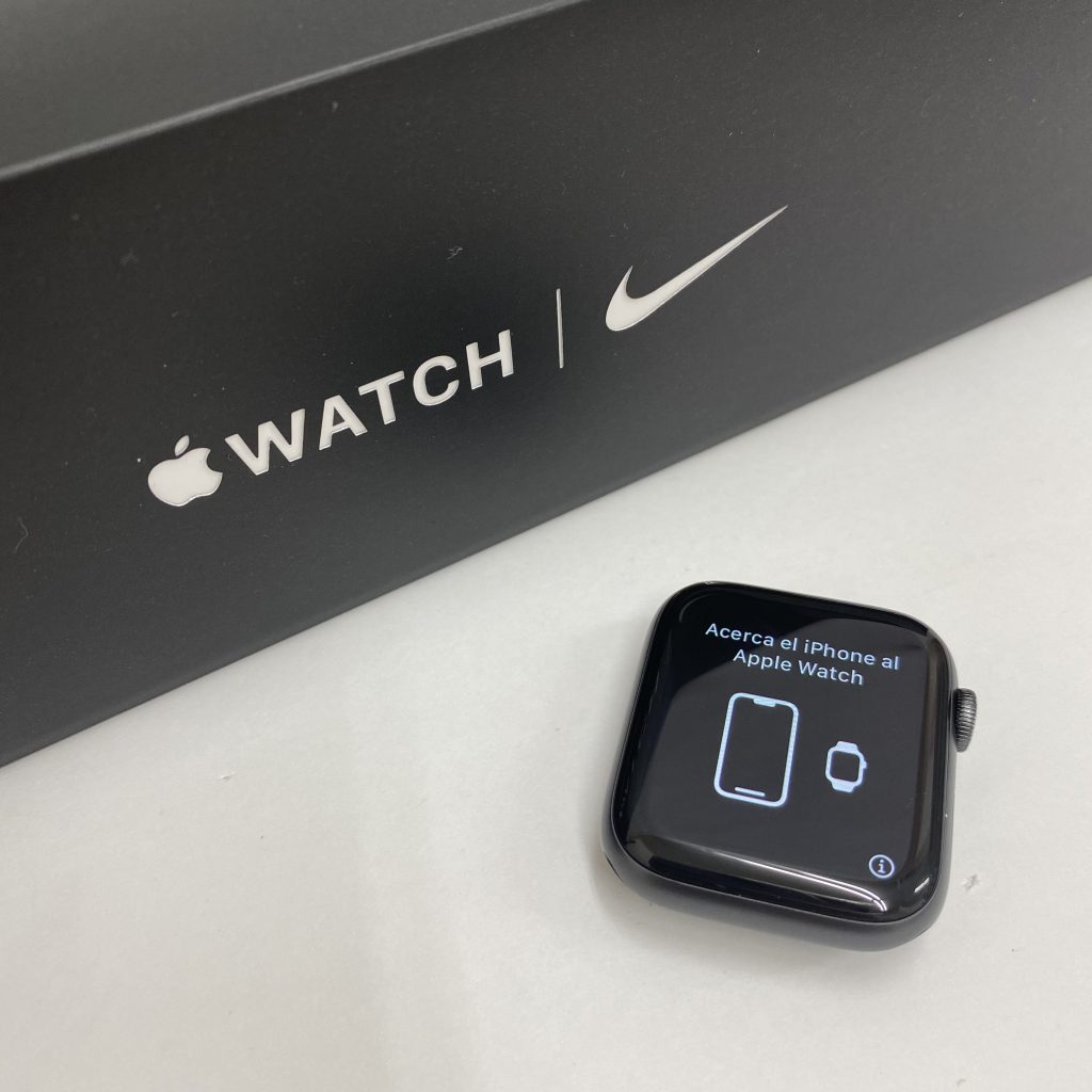 AppleWatch Nike Series6 44MM GPSモデル M02M3J/A+MG3X3FE/A アップル ...