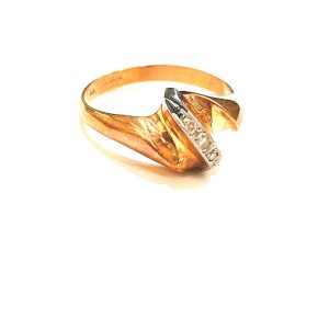 K18/Pt900 メレダイヤ付き 0.06ct デザインリング