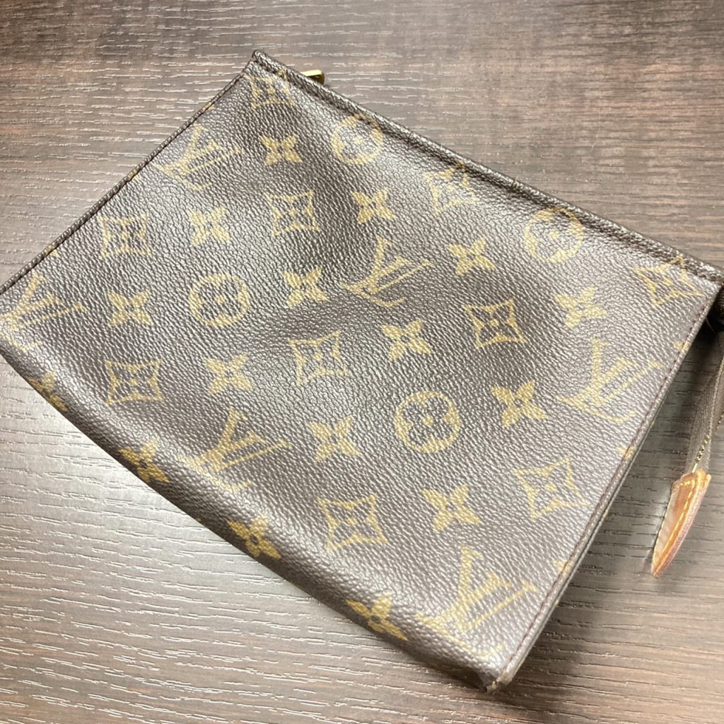 Louis Vuitton ルイヴィトン ポッシュ トワレット 19 M47544