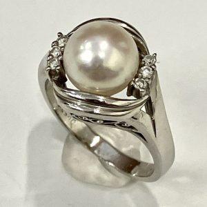 Pt900 パール&メレダイヤモンド付きリング