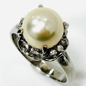 Pt900 パール5ctメレダイヤ0.1ct付リング