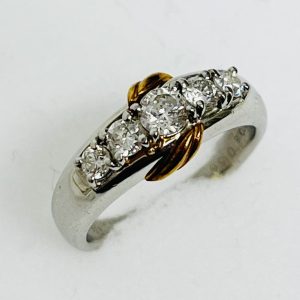 Pt900ベースK18 メレダイヤ付きリング