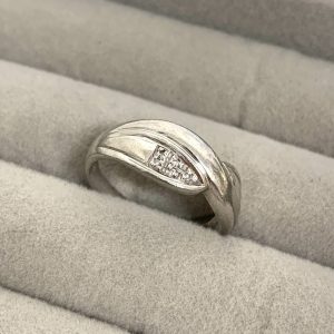 Pt850 メレダイヤ付きリング
