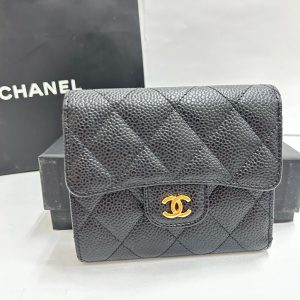 CHANEL シャネル 二つ折り財布 マトラッセ