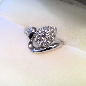 Pt900メレダイヤ付きリング