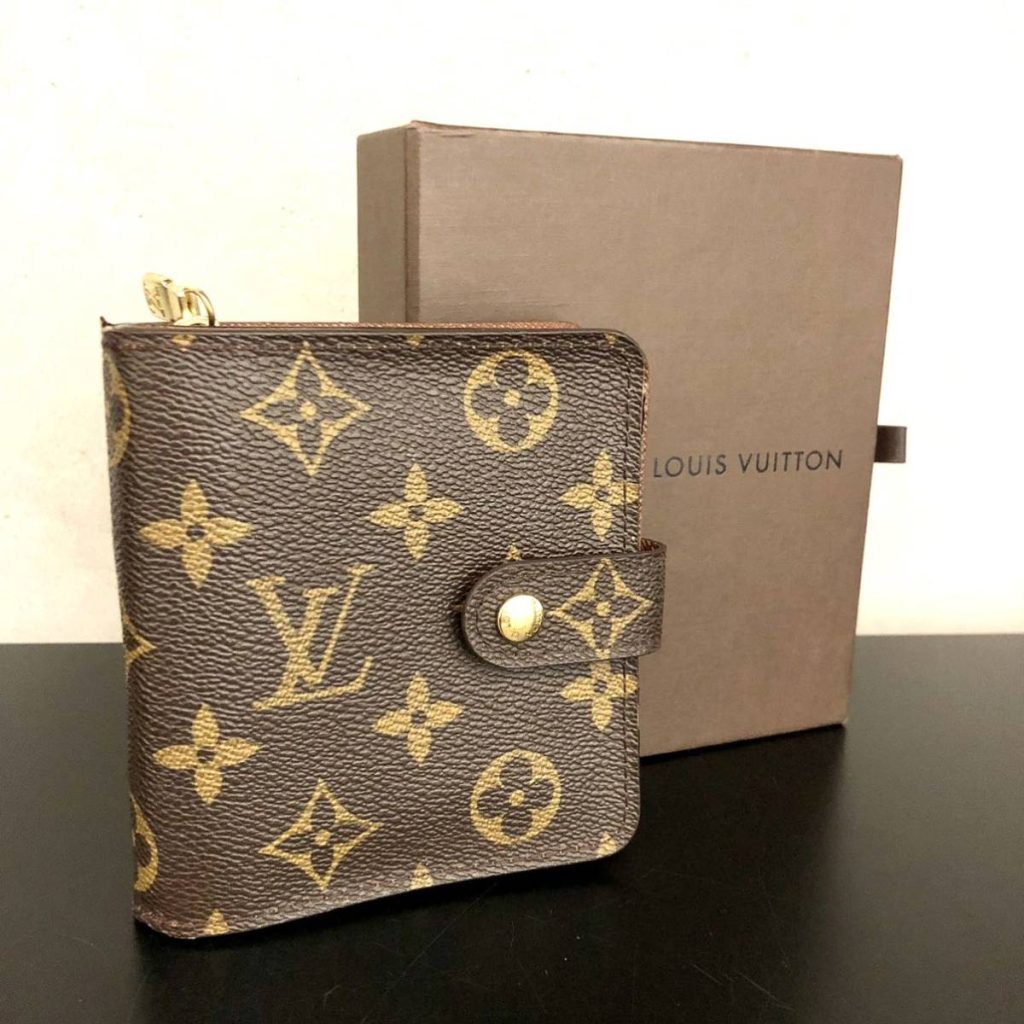 LOUIS VUITTON 財布 二つ折り モノグラム コンパクトジップの