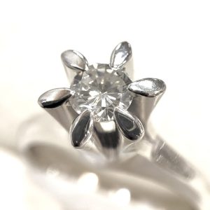 Pt900 ダイヤリング