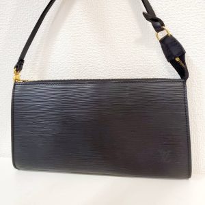 LOUIS VUITTON ルイヴィトン アクセソワール エピ